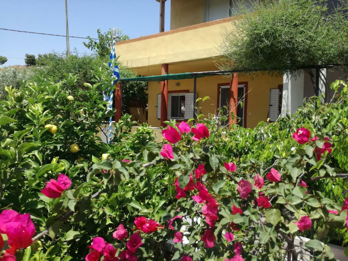 Relaxing Beautiful Holiday Home Lávrion Exterior foto